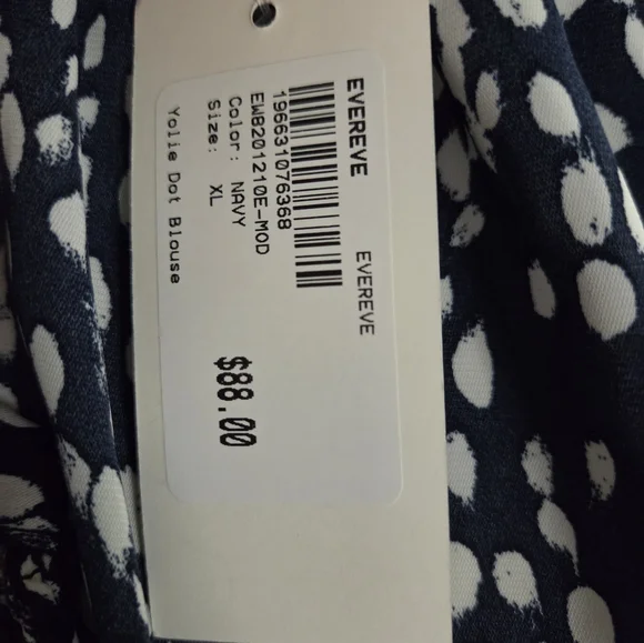 Evereve - Long Sleeve Top - Size XL - Picture 12 of 13